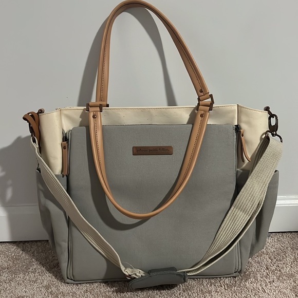 Petunia Pickle Bottom City Carryall in Birch/Stone - Picture 2 of 4